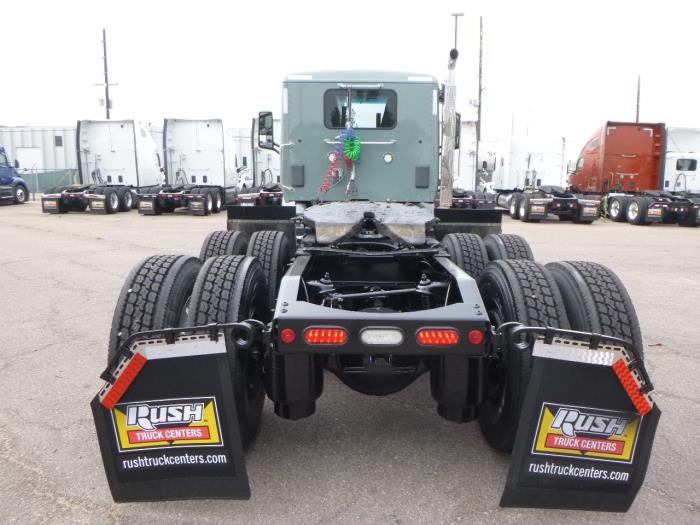 2021 Peterbilt 579 Base
