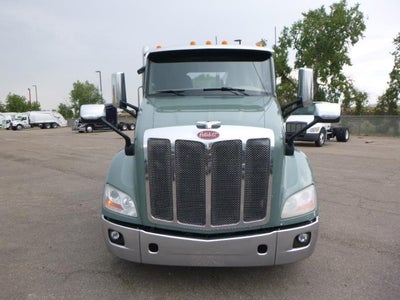 2021 Peterbilt 579 Base