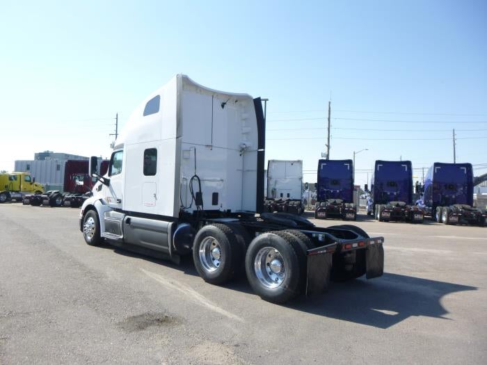 2021 Peterbilt 579 Base