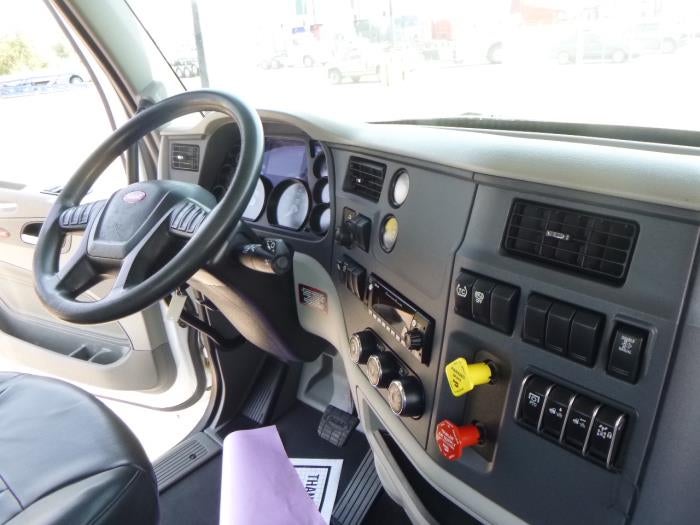 2022 Peterbilt 567 Base