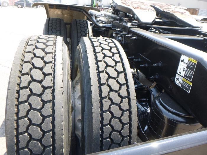 2022 Peterbilt 567 Base