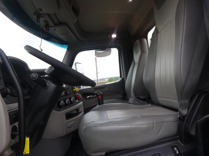 2021 Peterbilt 567 Base