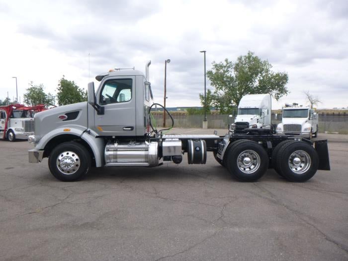 2021 Peterbilt 567 Base