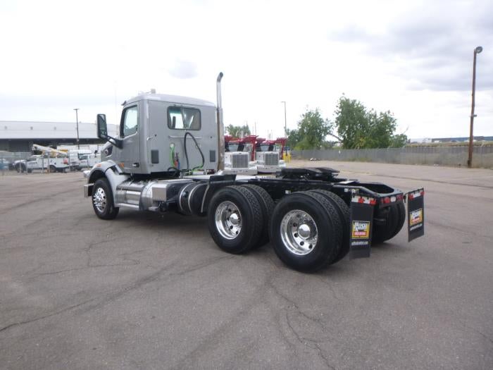 2021 Peterbilt 567 Base