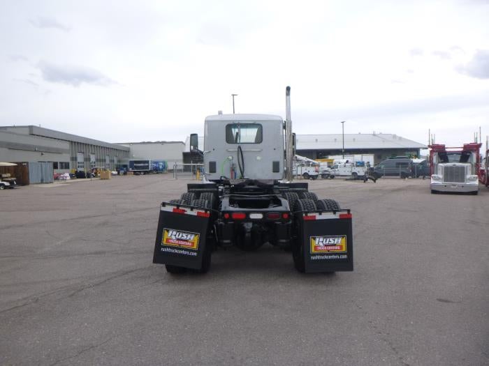 2021 Peterbilt 567 Base
