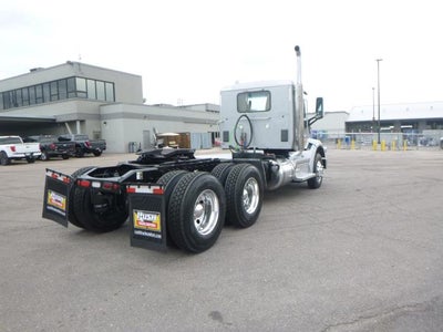 2021 Peterbilt 567 Base