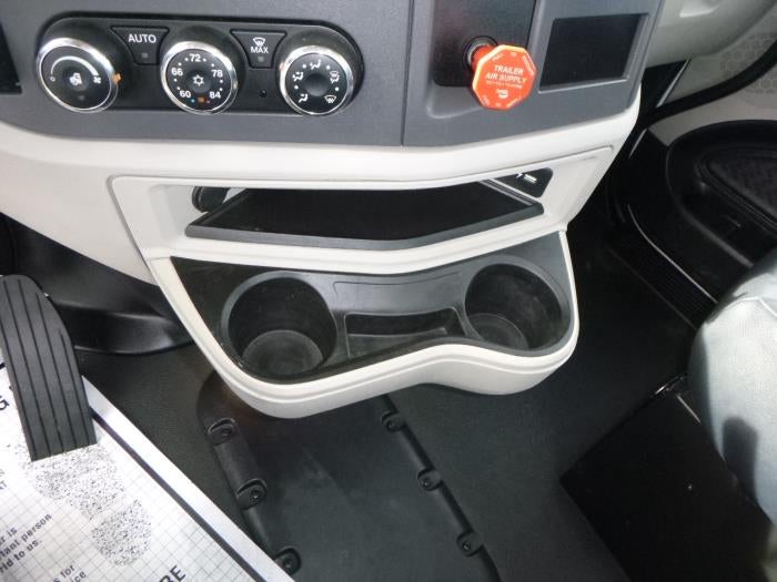 2023 Peterbilt 567 Base