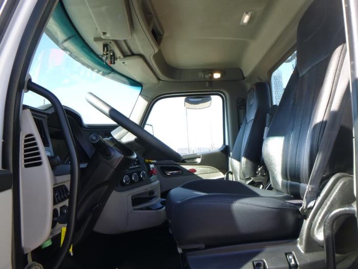 2023 Peterbilt 567 Base