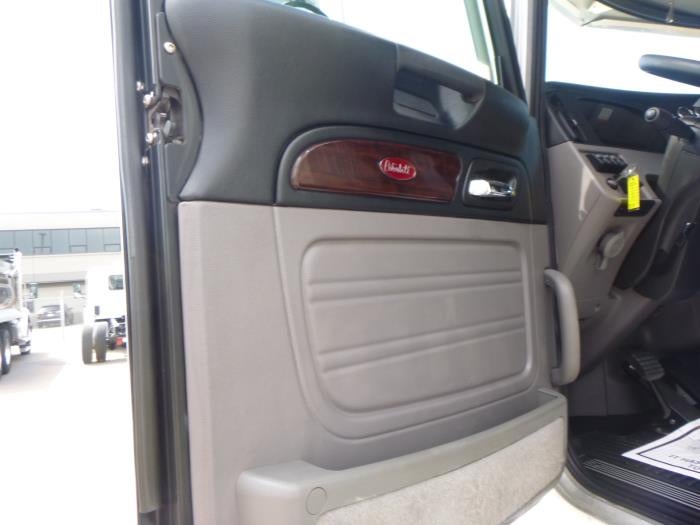 2023 Peterbilt 389 Base