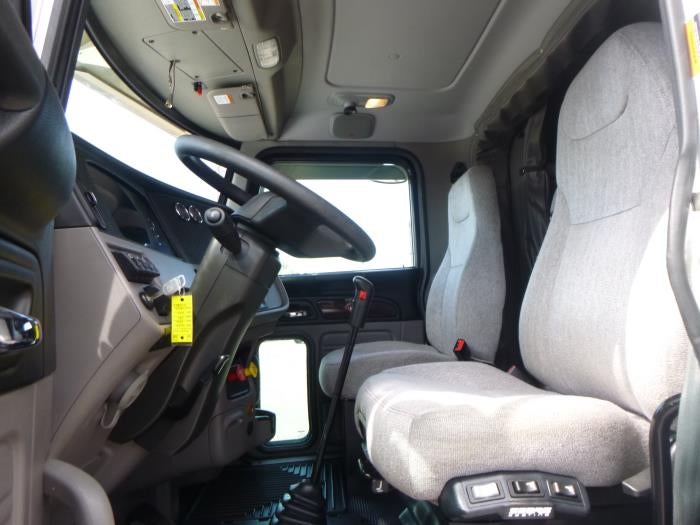 2023 Peterbilt 389 Base