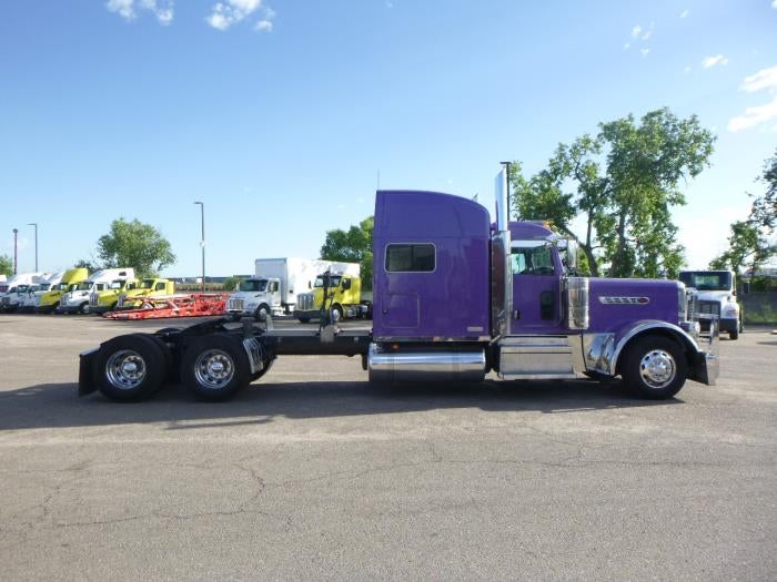 2023 Peterbilt 389 Base