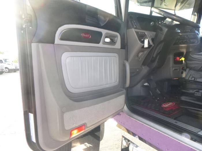 2023 Peterbilt 389 Base