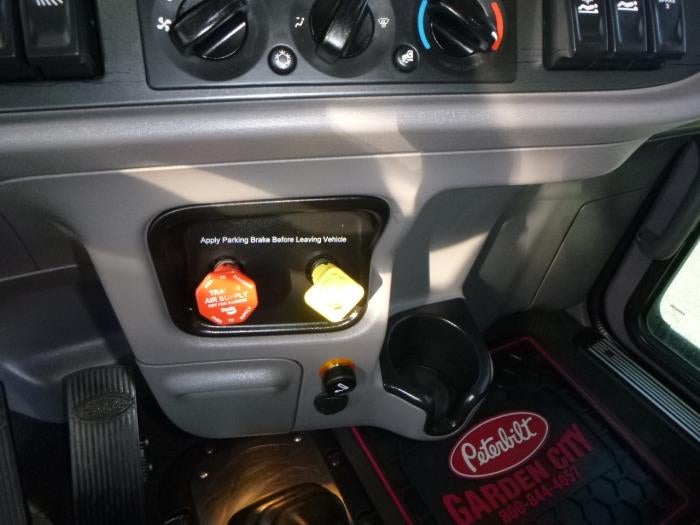 2023 Peterbilt 389 Base
