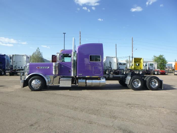 2023 Peterbilt 389 Base