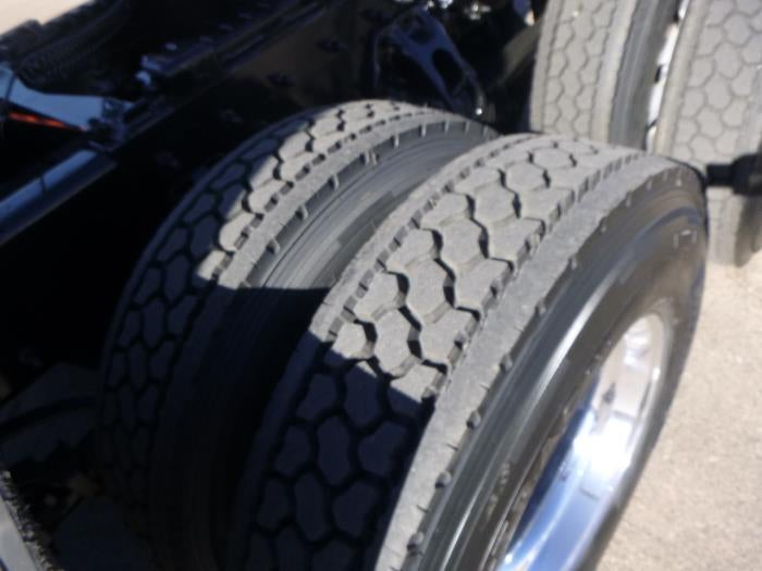 2020 Peterbilt 389 Base