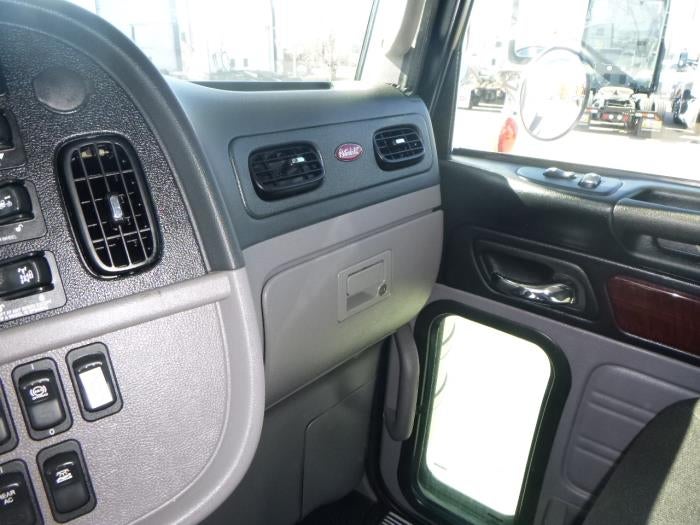 2020 Peterbilt 389 Base