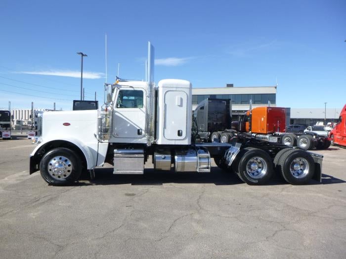 2020 Peterbilt 389 Base