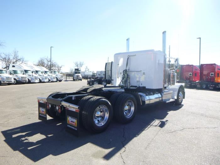 2020 Peterbilt 389 Base