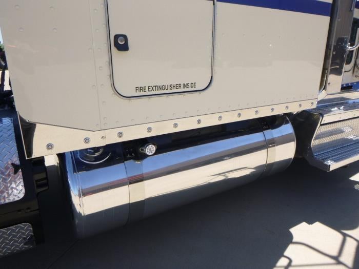 2022 Peterbilt 389 Base