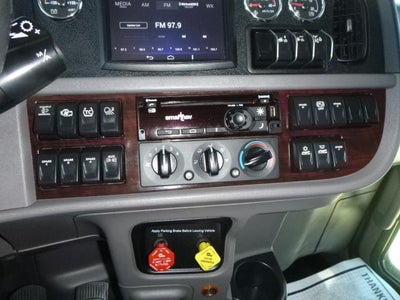 2022 Peterbilt 389 Base