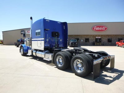 2022 Peterbilt 389 Base