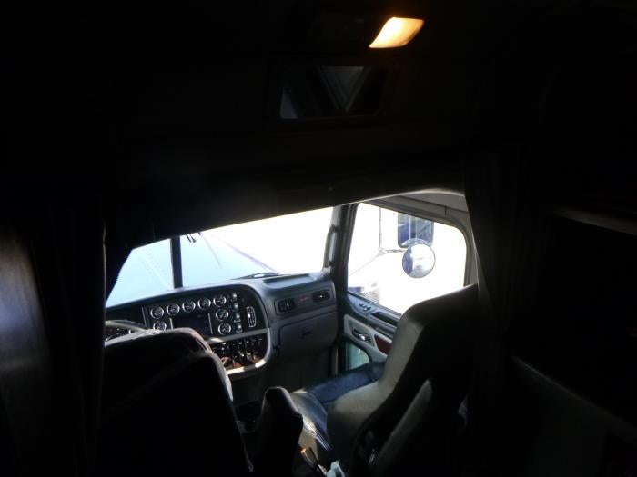 2020 Peterbilt 389 Base