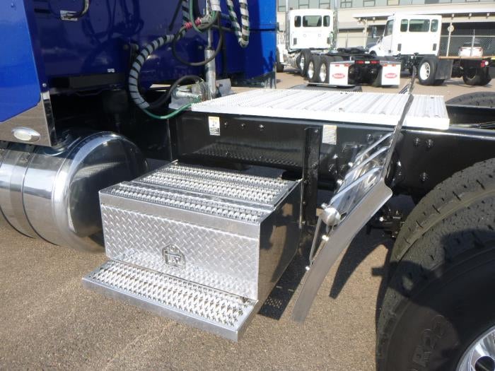 2020 Peterbilt 389 Base