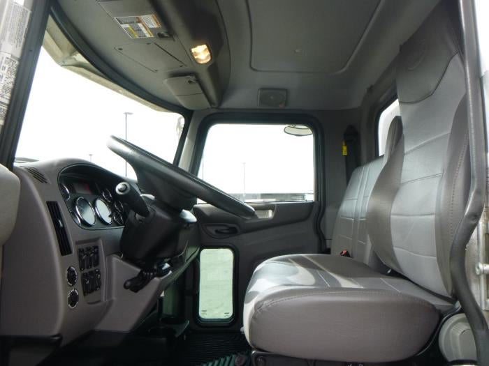 2020 Peterbilt 337 Base