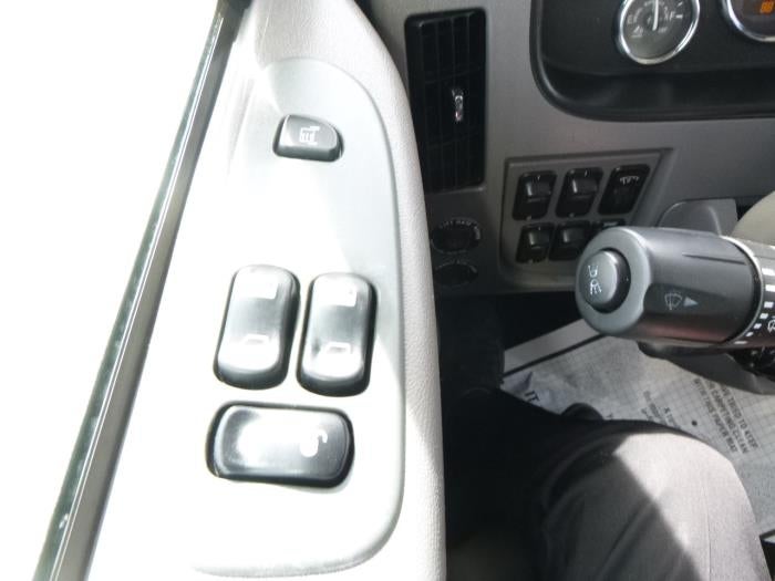 2020 Peterbilt 337 Base