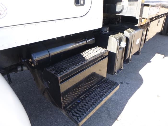 2020 Peterbilt 337 Base