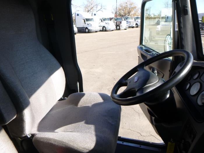 2020 Peterbilt 337 Base