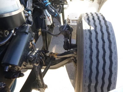 2020 Peterbilt 330 Base