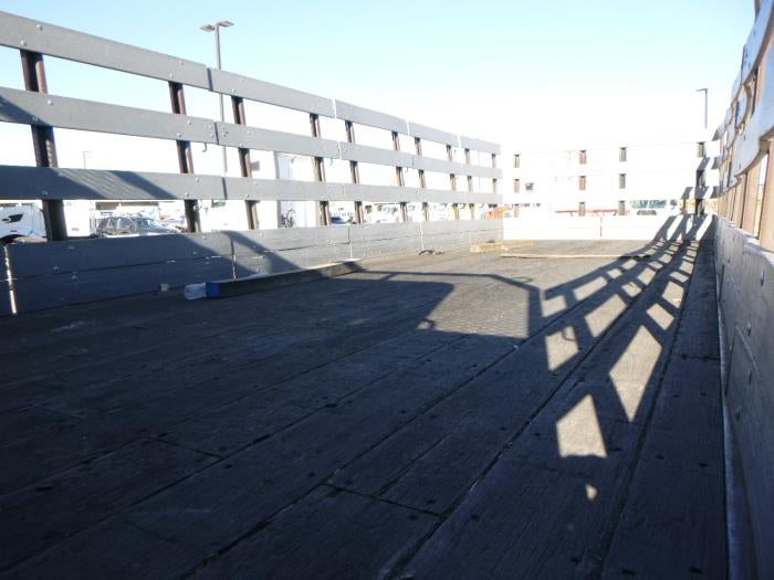 2020 Peterbilt 330 Base