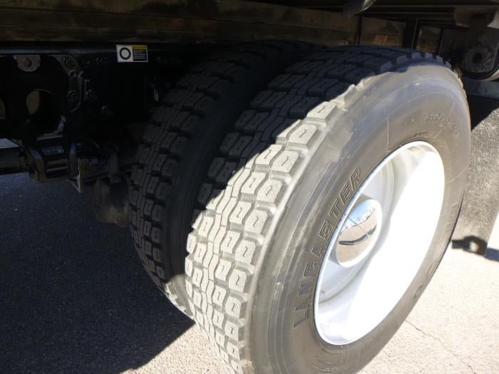 2020 Peterbilt 330 Base