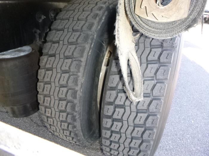 2020 Peterbilt 330 Base