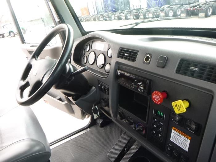 2018 Peterbilt 337 Base