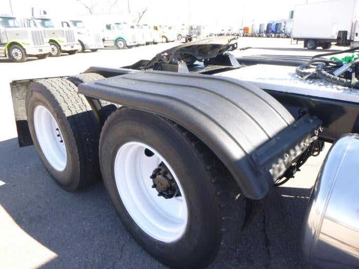 2016 Peterbilt 389 Base