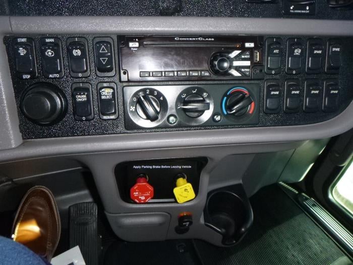 2016 Peterbilt 389 Base