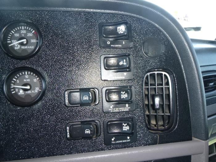 2016 Peterbilt 389 Base