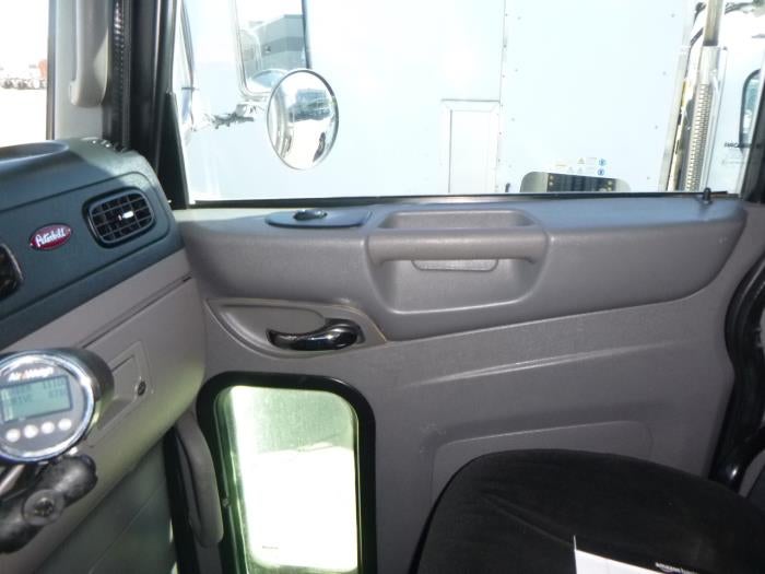 2016 Peterbilt 389 Base