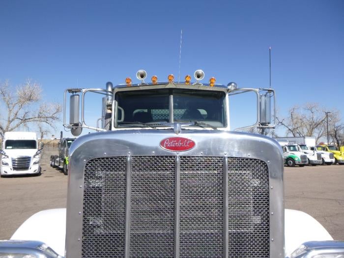 2016 Peterbilt 389 Base