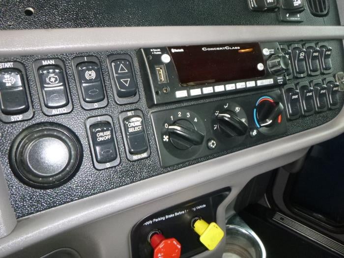 2016 Peterbilt 389 Base