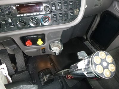 2016 Peterbilt 389 Base