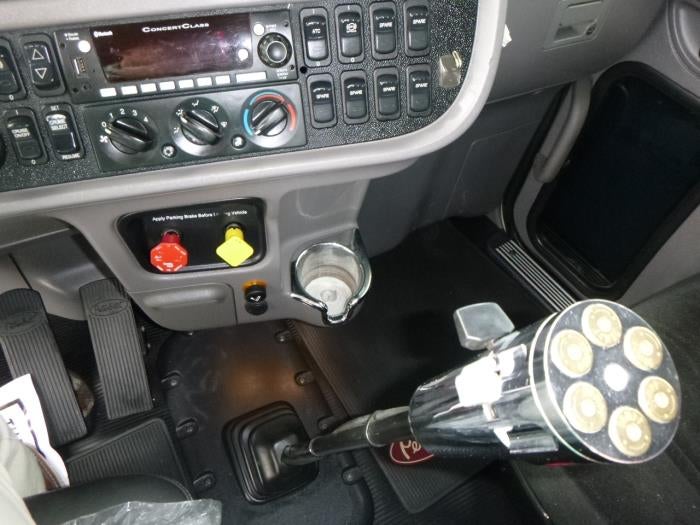 2016 Peterbilt 389 Base