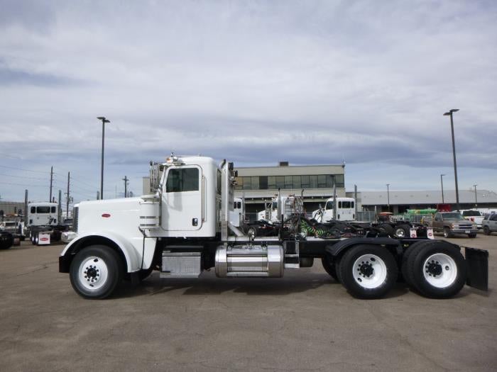 2016 Peterbilt 389 Base
