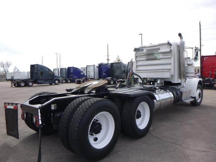 2016 Peterbilt 389 Base