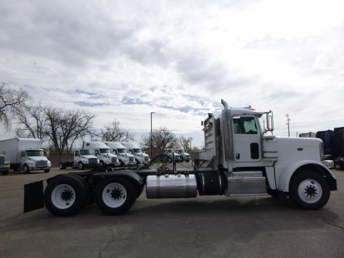 2016 Peterbilt 389 Base