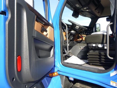 2020 Freightliner Cascadia Base