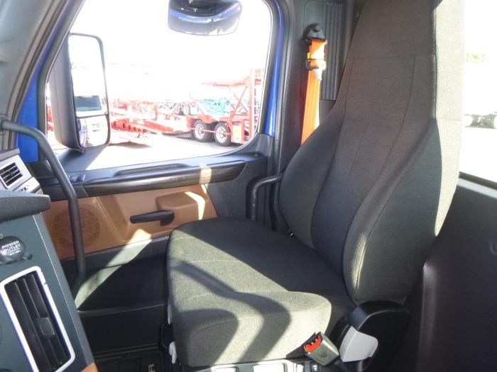 2020 Freightliner Cascadia Base