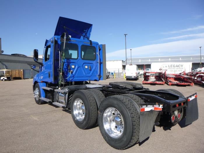 2020 Freightliner Cascadia Base